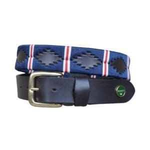 Bruine poloriem met koperen gesp en donkerblauw, rood en wit waxkoord