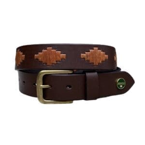 Bruine polo riem met koperen gesp. Lichtbruine wax koord wybers