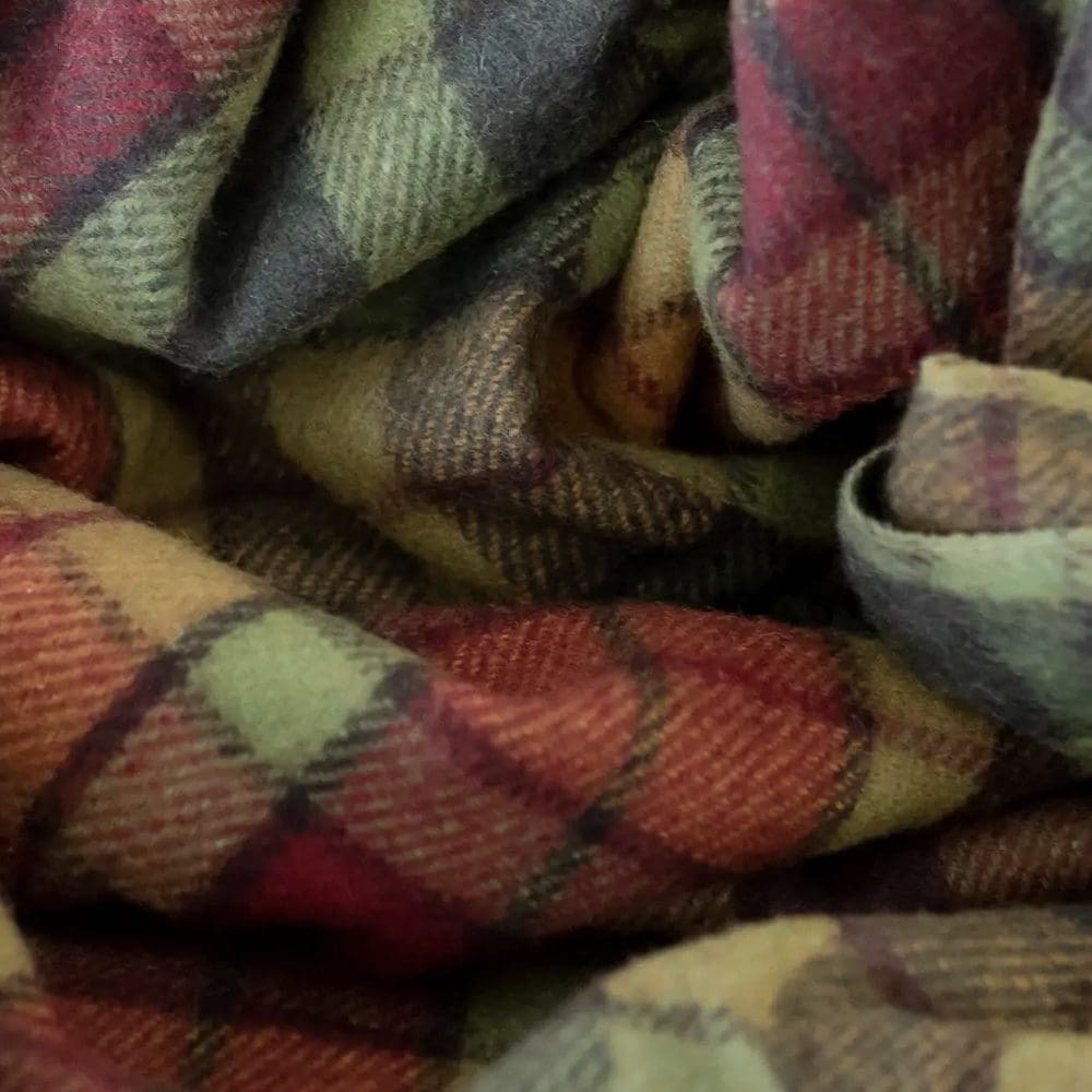 kniedeken in de kleuren rood en groen