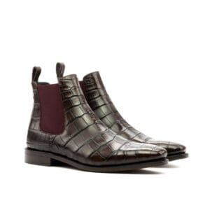 Donkerbruine chelsea boots van krokodillenleer met bordeaux rood elastiek