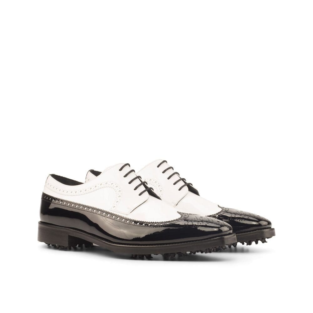 Blucher-golfschoenen-zwart-wit-patent-MORAGHI Blucher golfschoenen in wit met zwart lakleer