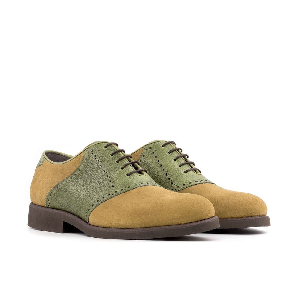 oxford saddle in camel suede gecombineerd met olijfkleurig suede