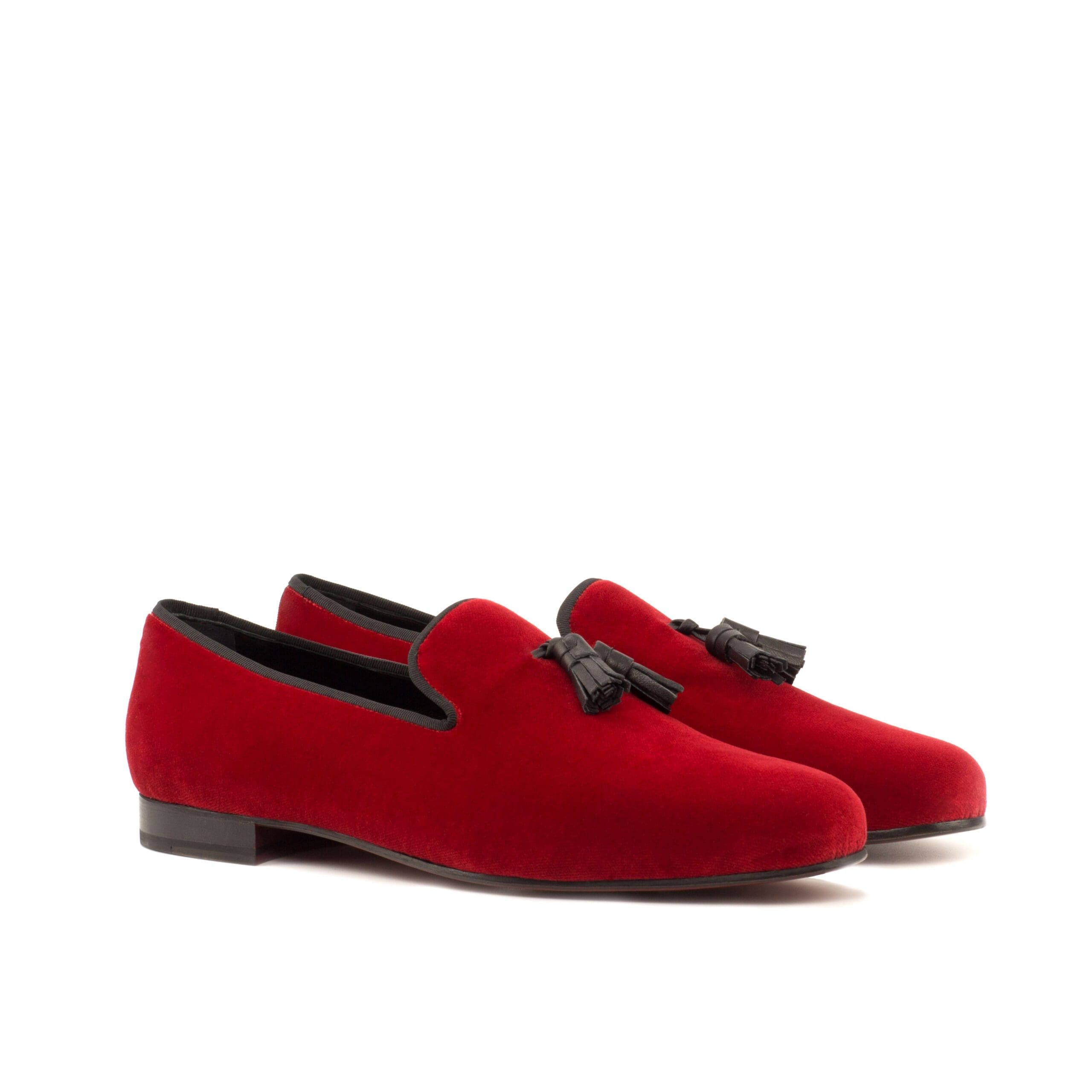 Rood fluwelen Albert slipper met zwart leren kwastjes