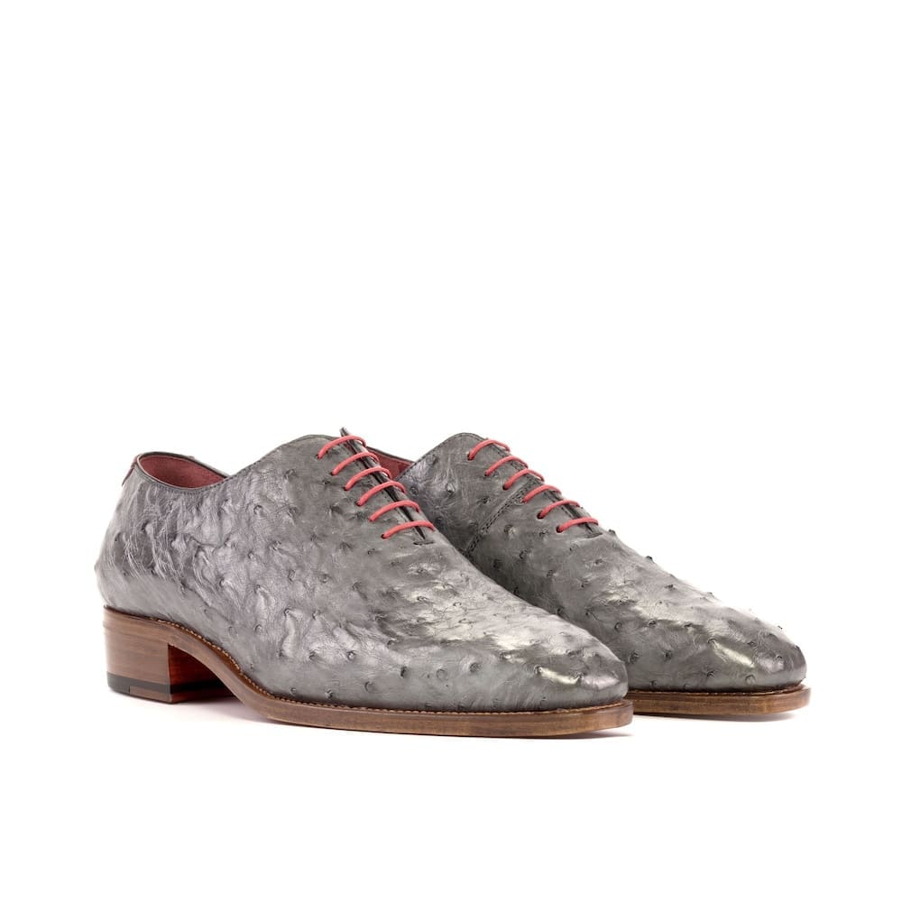 Somerville-cuban-ostrich-grey-MORAGHI Grijze struisvogelleer Somerville whole cut schoenen met cuban heel.
